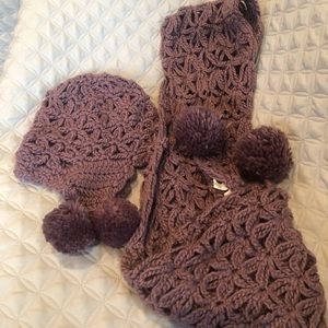 Knitted hat and scarf set